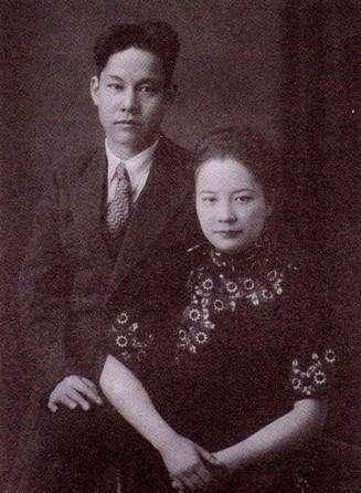 万场演出誉满戏坛,周信芳晚年却子女离散,病危仍被瞒着妻子死讯_表演