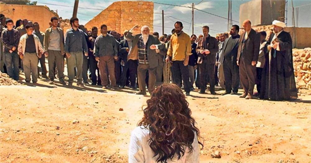 19岁公主和恋人私奔,被捕后,她却被众人用石头砸死_米莎_沙特_中东