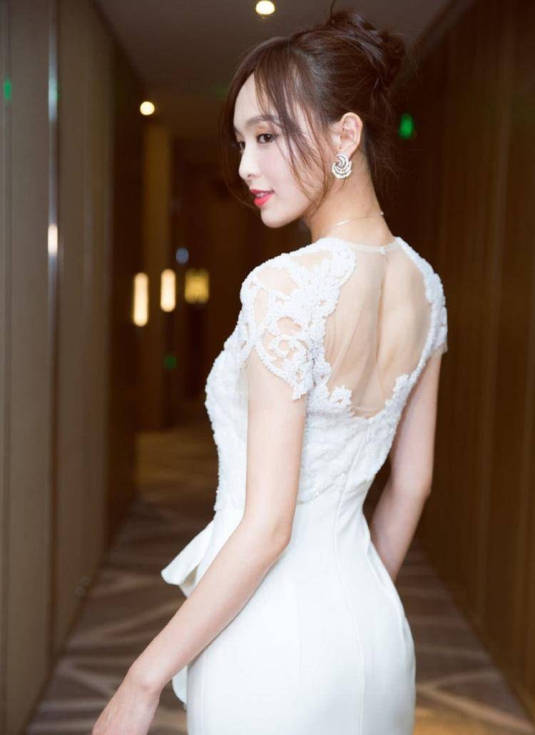 唐嫣的身材真的本来就很好,172公分的身高,90多斤的体重