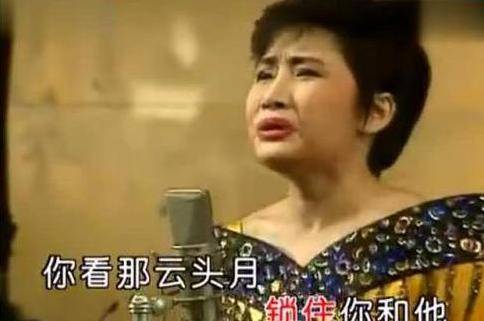 李娜幼时丧父,两度"加入"别人婚姻,当红时为何选择出家?