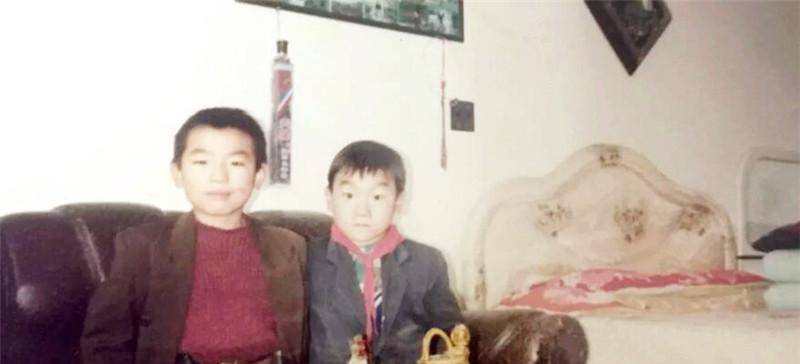 "举重天才"廖辉:4次打破世界纪录,奥运会前无故被换,愤怒退役_项目