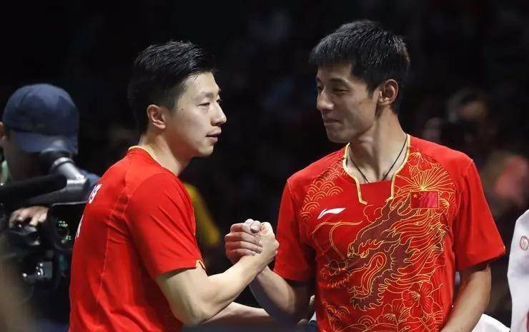 大满贯选手刘国梁退役,立即出任男队主教练.