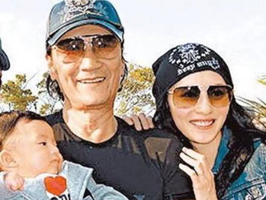 "富婆"小林青霞:当年"照片门"曝光后,事业受损为何