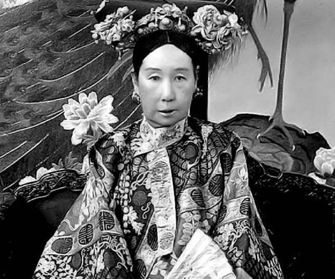 慈禧太后人生的最后一天,上午处理光绪帝后事,下午含上了夜明珠_时候_