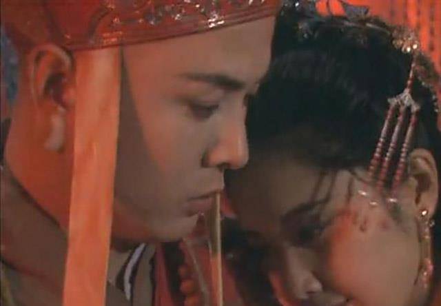 女儿国国王的一声"御弟哥哥",令唐僧停了下马,却没有勇气回头