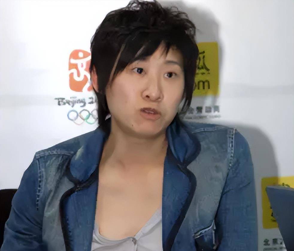 乐靖宜:96年奥运遗憾摘银,却直言换回爸爸的命,后远赴美国学习_游泳