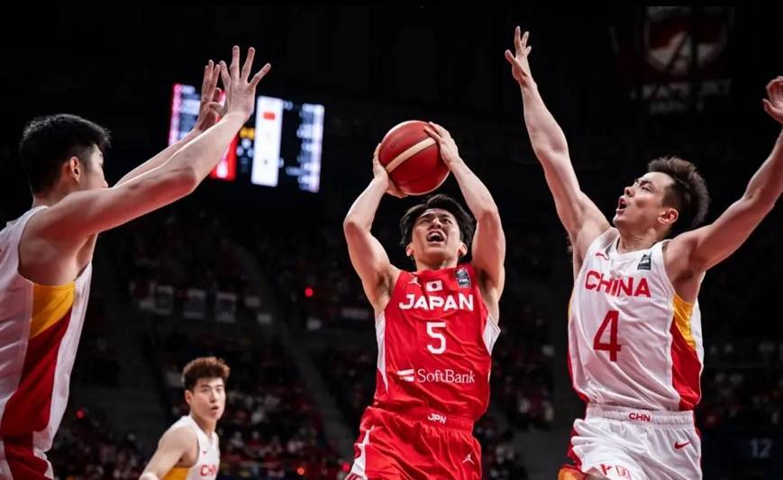 破纪录！中国男篮88年来FIBA洲际比赛首负日本