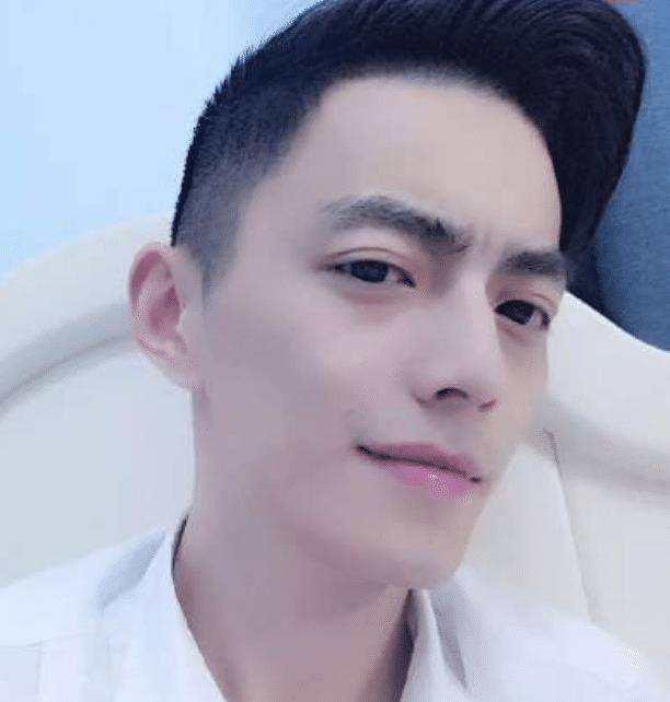 有种"自私"叫智勋,为了让你帅将罗云熙的脸p到变形,网友炸锅了_照片