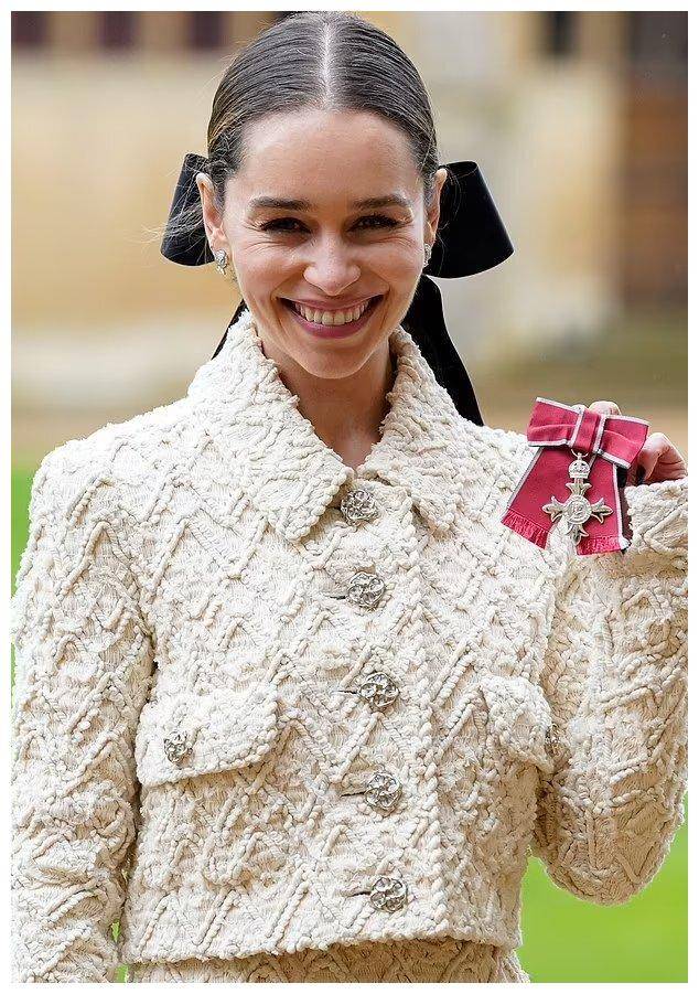 艾米莉亚因_威廉_笑容