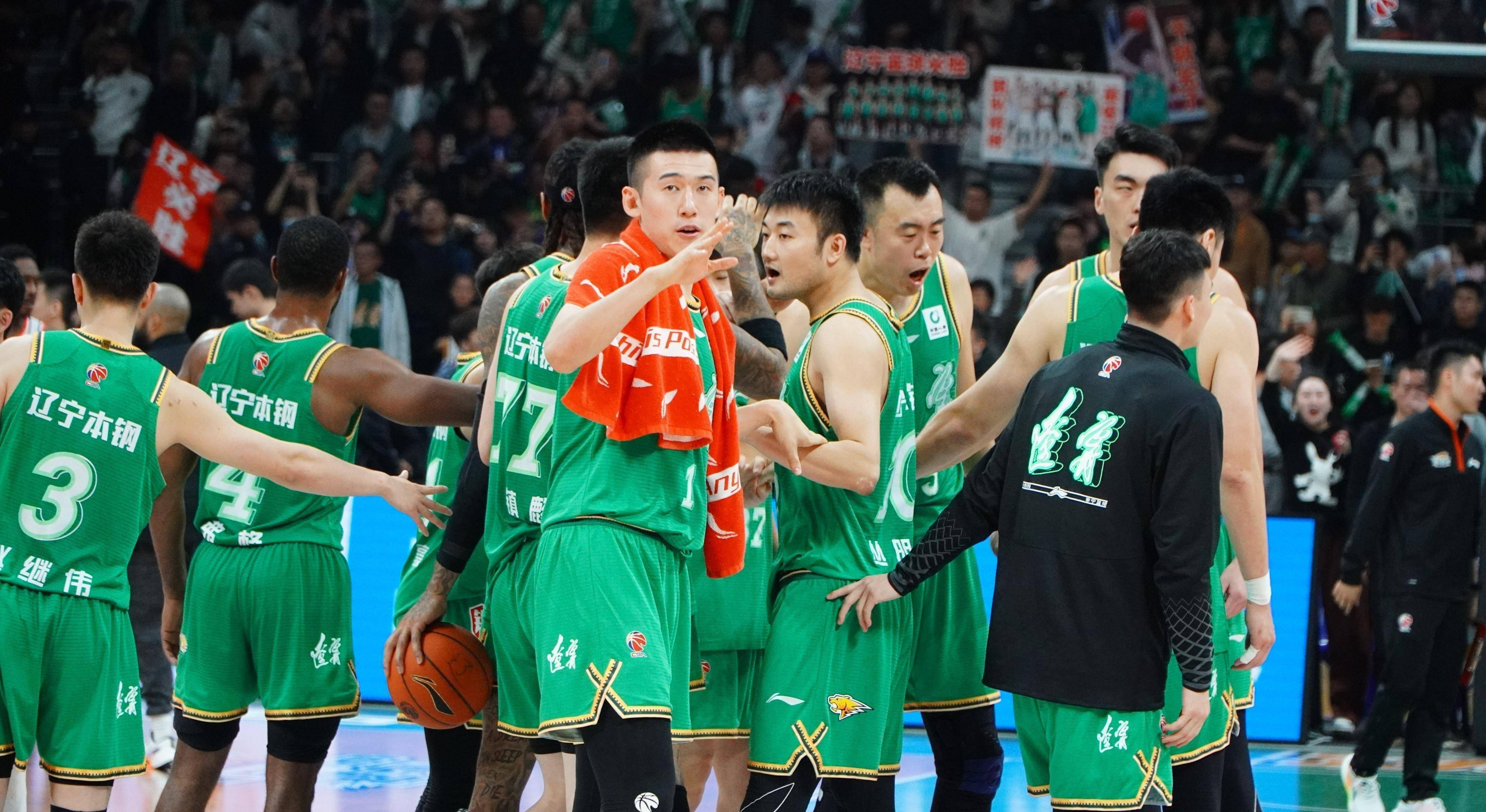 集体吐槽,姚明作出奇葩决策,该管的是裁判,辽宁队有意周琦?