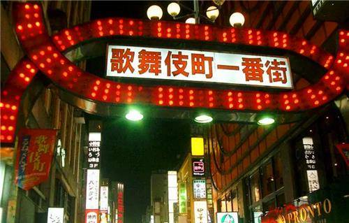 手下姑娘个个貌美,美国总统都是她的客户_克劳德_夫人_法国