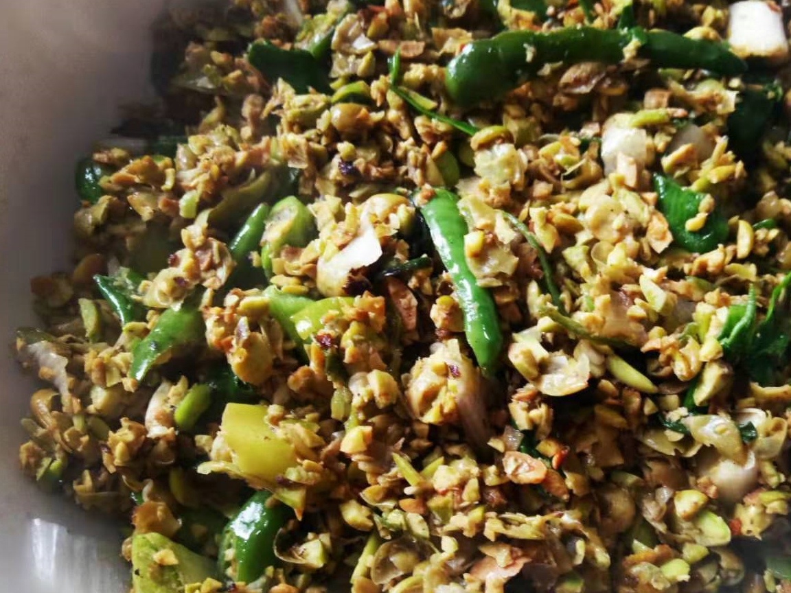 徐州特色菜辣椒炒豆沫你吃过吗?_小米_蒜苗_煎饼