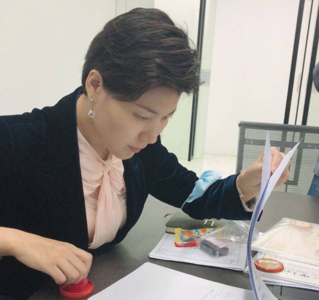 杨依崡丨美业人三观正,才能走更远!_服务_企业_消费者