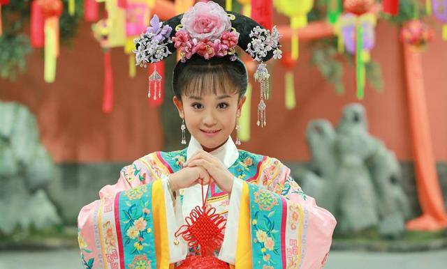 《还珠格格》:皇上竟更宠假女儿小燕子?