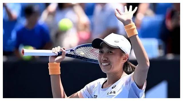 张帅在单打赛场上曾有亮眼表现,但随着年龄增长和状态下滑,她将更多