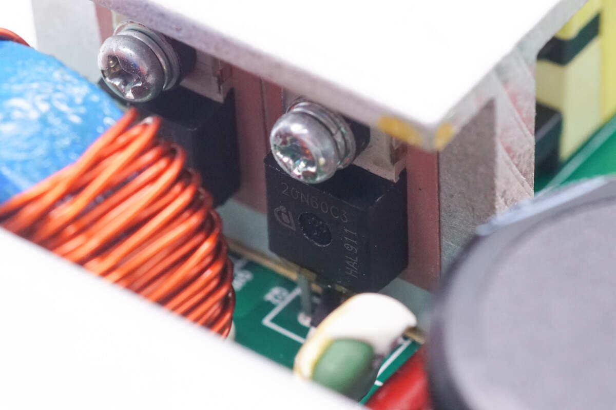 电源设计还得看华为,netengine ar系列路由器350w电源模块拆解_电容