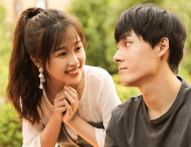 虞书欣"空降"在快本现场?