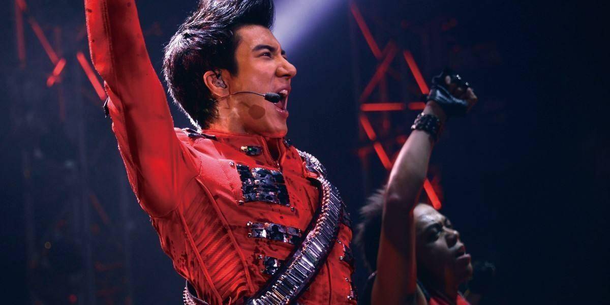 再加上粉丝群体也足够牢固,王力宏以五十多岁的年龄东山再去估计也不