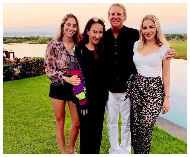 李玟疾病缠身,老公频频出轨,9次试管受孕也无结果._婚变_挑战_人生