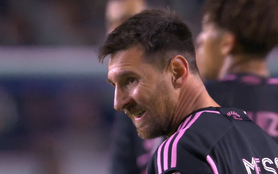 梅西补时破门,赛季首球诞生,小贝全家狂欢_布斯克茨_比赛_对手