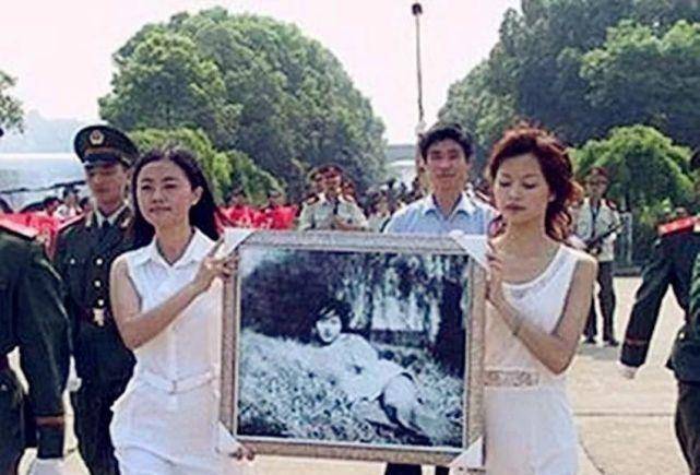 她只有这一张黑白照片, 却美得让所有国人潸然泪下_刘守_台儿庄战役