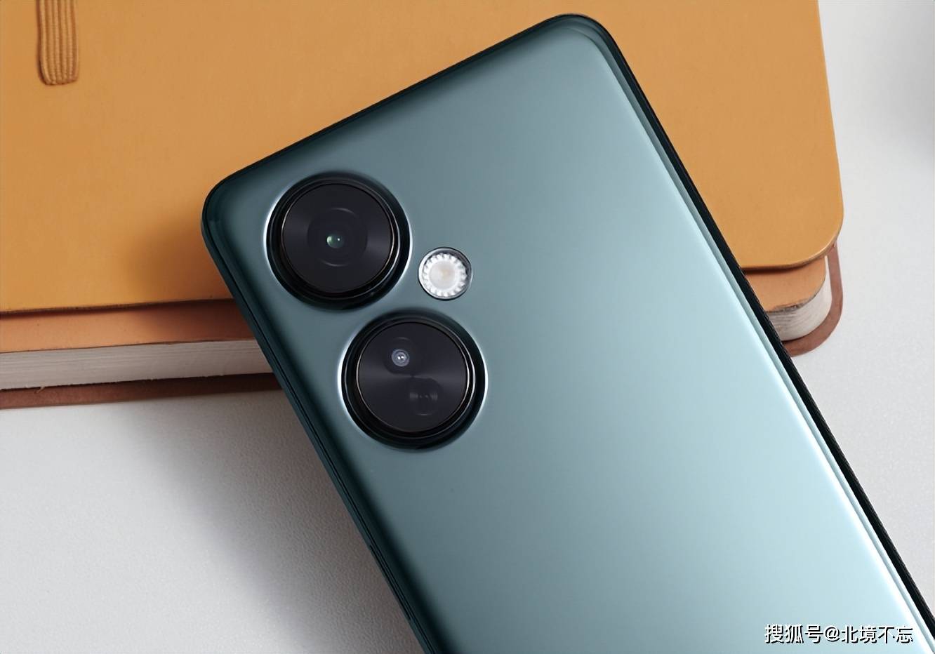 oppo"黑马"百元机,5000mah 67w 120hz 1亿影像,已降至930元_手机_续航