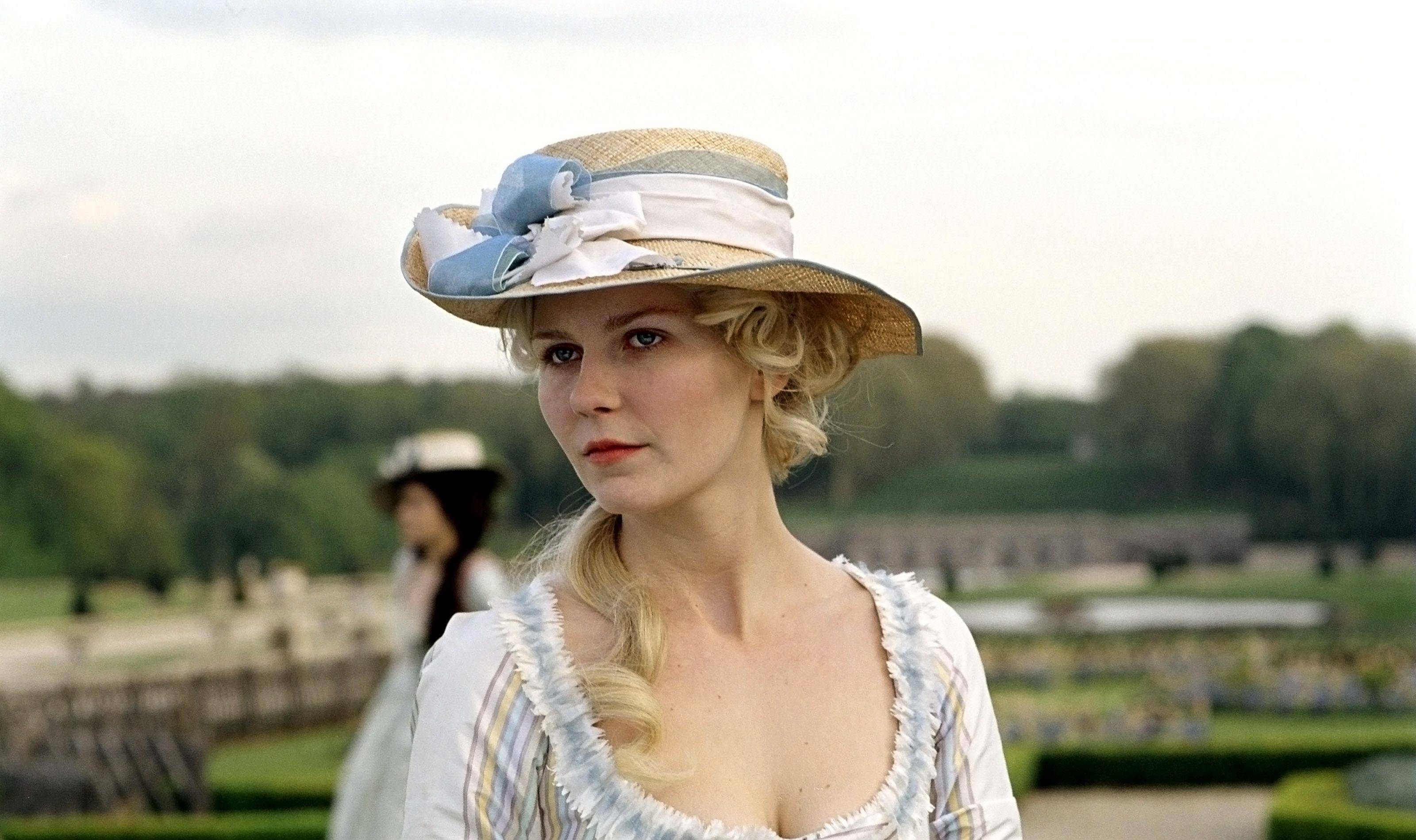 《绝代艳后》:窥探法国历史上最被讨厌的女人,及奢华背后的孤独_玛丽