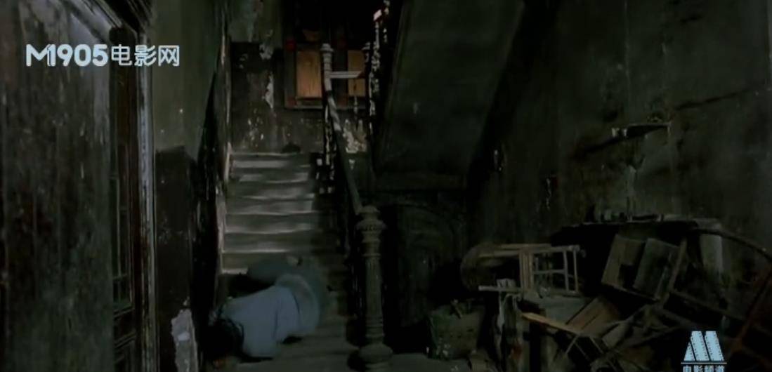 于红认为,霍峰居住的黑楼"闹鬼".