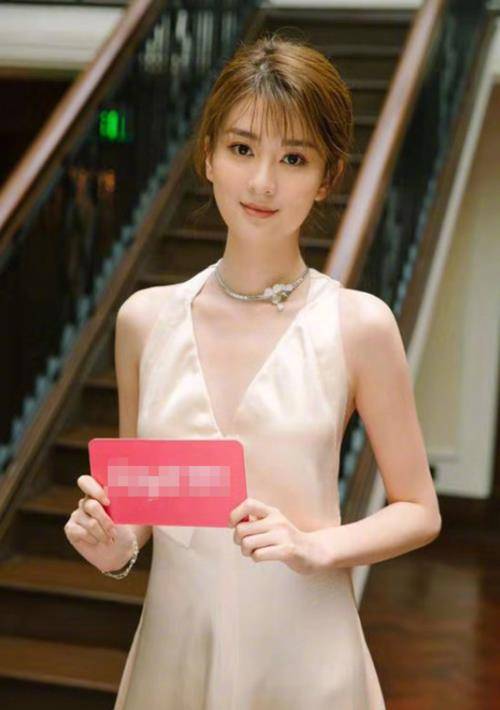 相信大家对于《欢乐颂》的乔欣都非常的熟悉吧,当时在拍摄《欢乐颂》