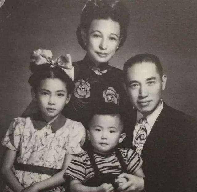 她容忍丈夫赌博,替其负巨债,中年沦落扫厕所,晚年谢绝子女养老_郭婉莹