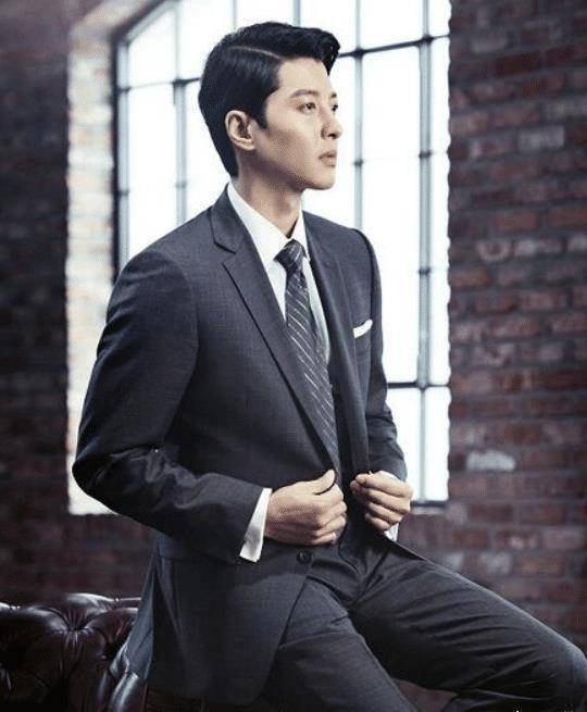 "韩版罗志祥"李东健离婚,和妻子同框永远素颜,网友:意料之中_感觉_时