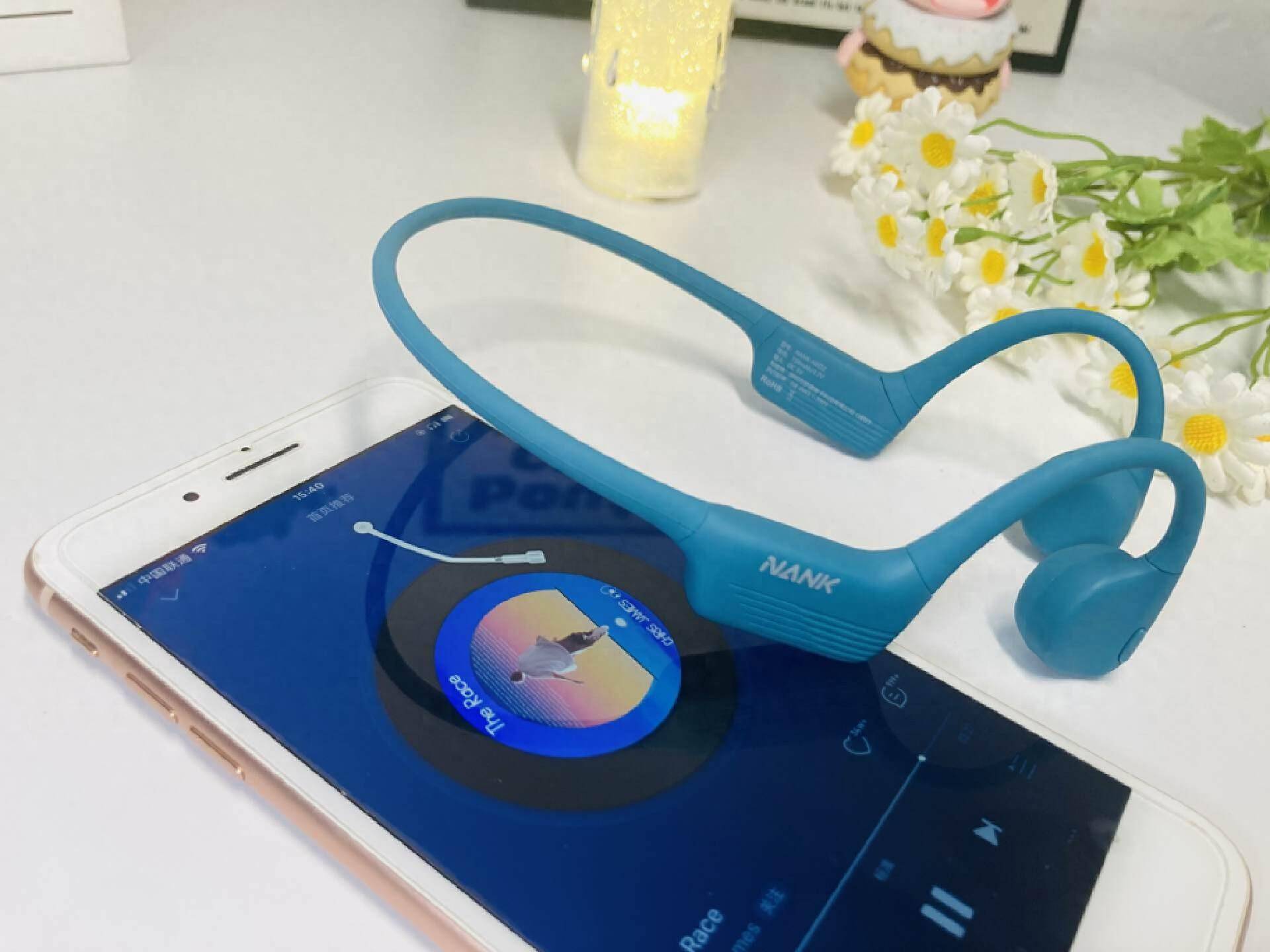 这次选择南卡neo2骨传导运动耳机,特别喜欢它藏蓝色的配色设计,特别