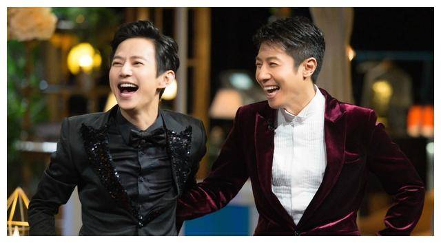何炅撒贝宁共同主持元宵晚会,网友曝互动超多!_合作_消息_节目组