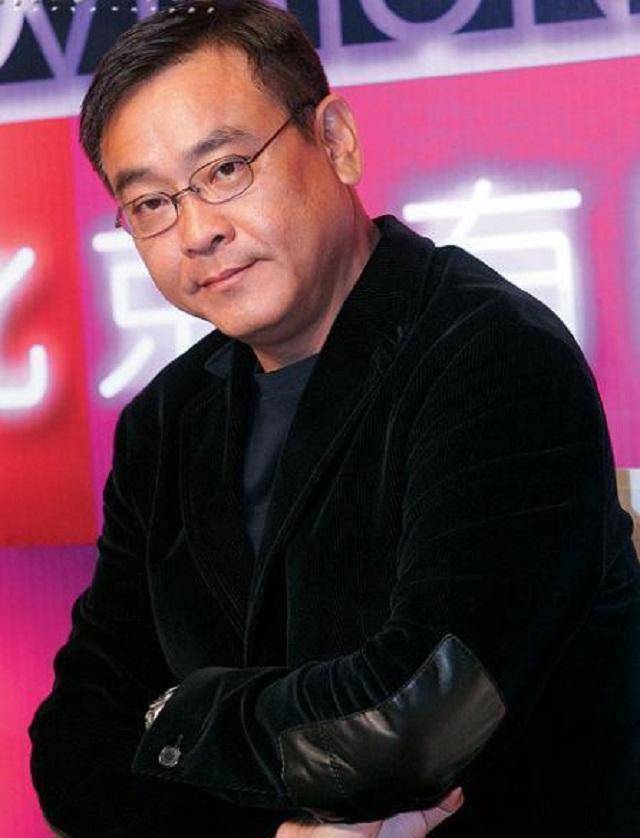 导演尔冬升:曾与妻子相约"丁克"到老,却在60岁悄悄生下女儿_张曼玉