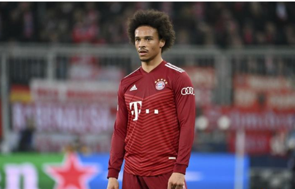 拜仁队中的德国边锋萨内本赛季表现出色,德国名宿马特乌斯建议球_拜仁