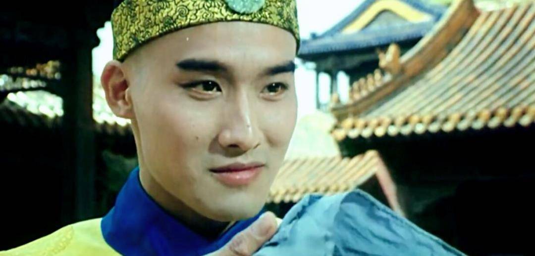 梁家辉:拿到影帝后摆了3年地摊,8000元娶丑妻,独宠她一辈子_江嘉年