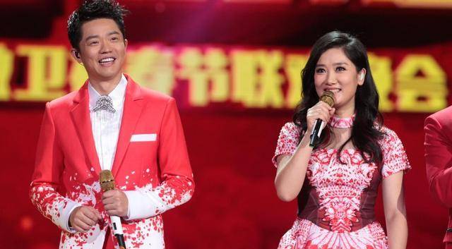 凤凰传奇"偷偷"官宣了演唱会,首站在济南!