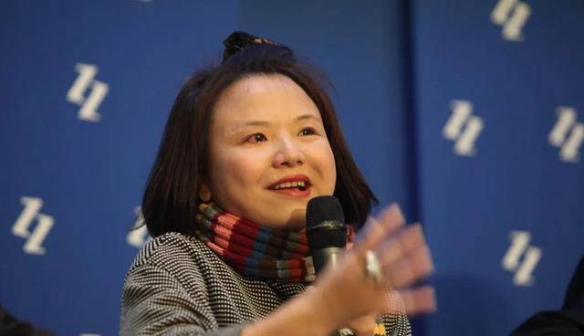 浙江富婆何巧女:赴美捐款97个亿,直言:美国比我们更需要这笔钱_花卉