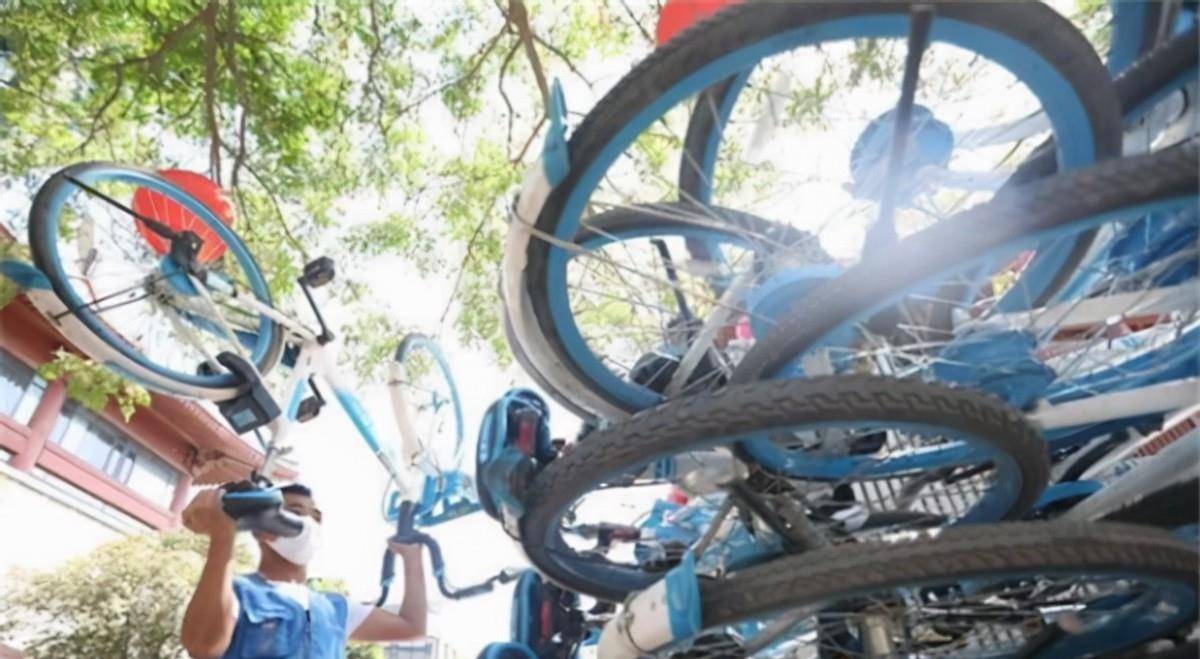 "锦衣卫"未经允许剪3万把车锁,积攒45万粉丝,获13