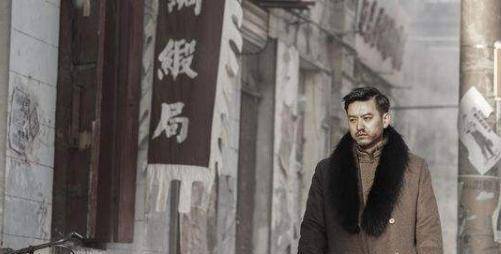 汪恩甲抛弃怀孕的萧红,杳无音信后娶妻生子,但他心中始终有萧红_汪家