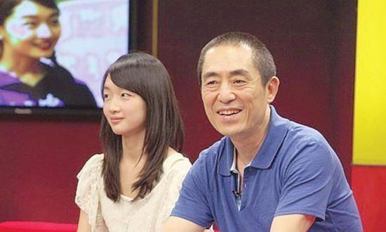 张艺谋:她相貌平平_成功_观众_原因