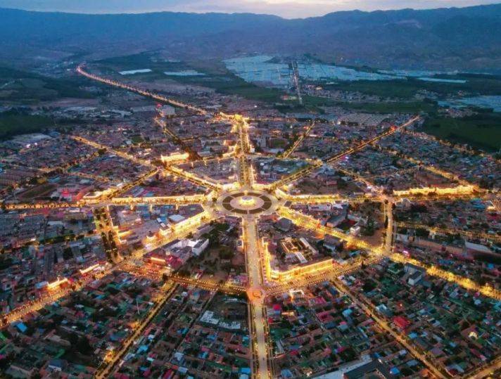 伊犁特克斯八卦城:神秘东方智慧的城市传奇_文化_历史_游客