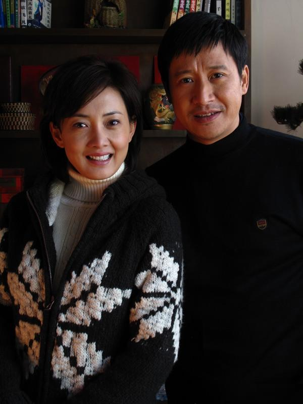 演员牛莉:我这辈子最正确的决定,就是为普通丈夫生了三个孩子_刘亚东