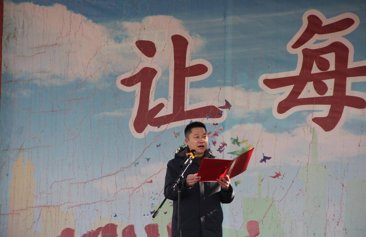 濮阳市第八中学举行新学期升旗仪式暨开学典礼_回报_赵卫国_激励
