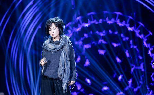 她是周华健的恩人,2婚2离后10年不见女儿,却称是为了保护她_齐豫