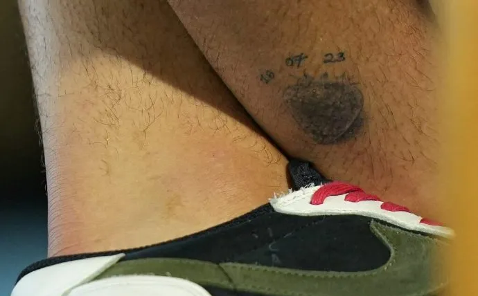 他身上的纹身暴露了他内心的秘_世界_西班牙人_大满贯