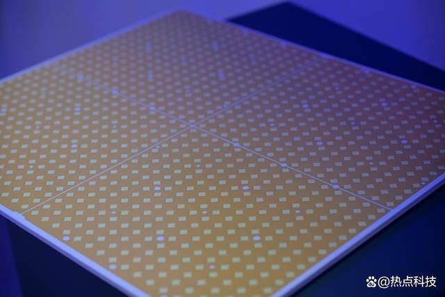 中国硬科技霸场mwc:小米su7出征,华为搞大事,ai炸了芯片窝_手机_品牌