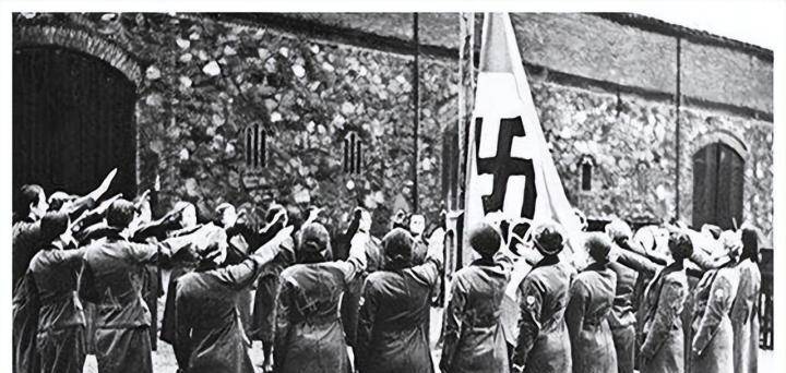 希特勒下辖女护士被判绞刑,为求生向法官提出龌龊请求_德国_纳粹_伊尔