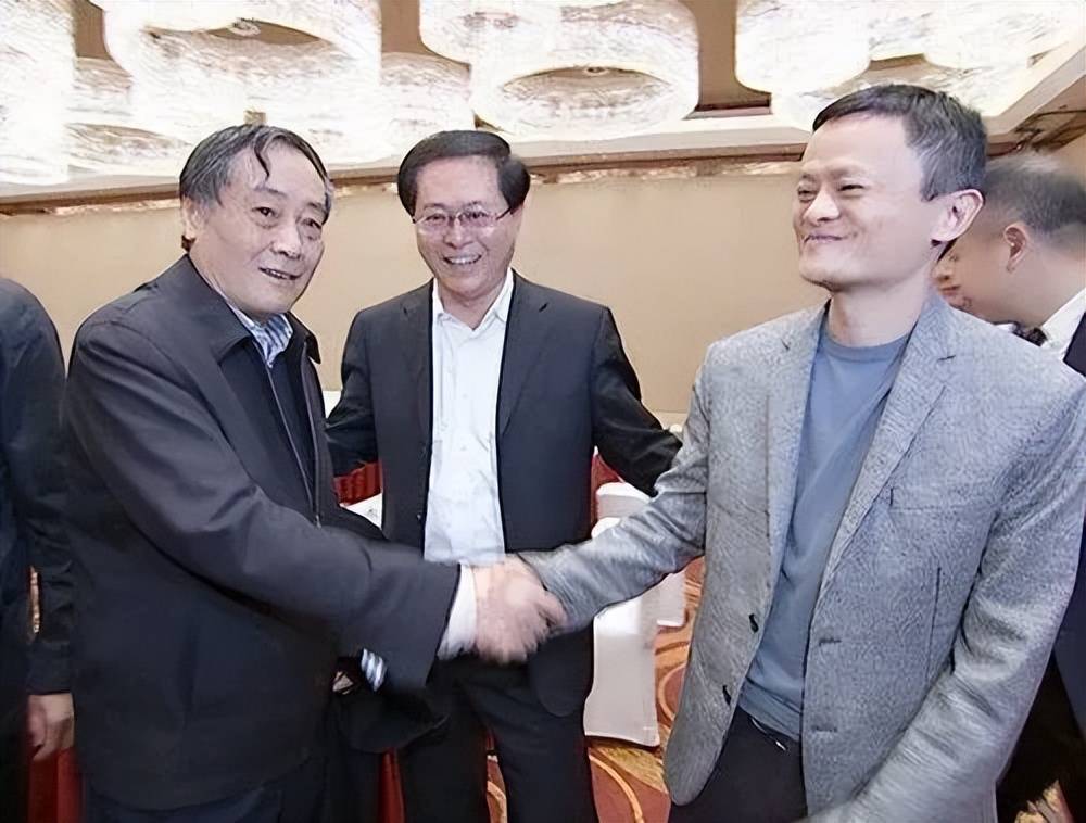 活着时跟马云曾隔空互怼,去世后却获马云挽联致敬_宗庆后_经济_娃哈哈