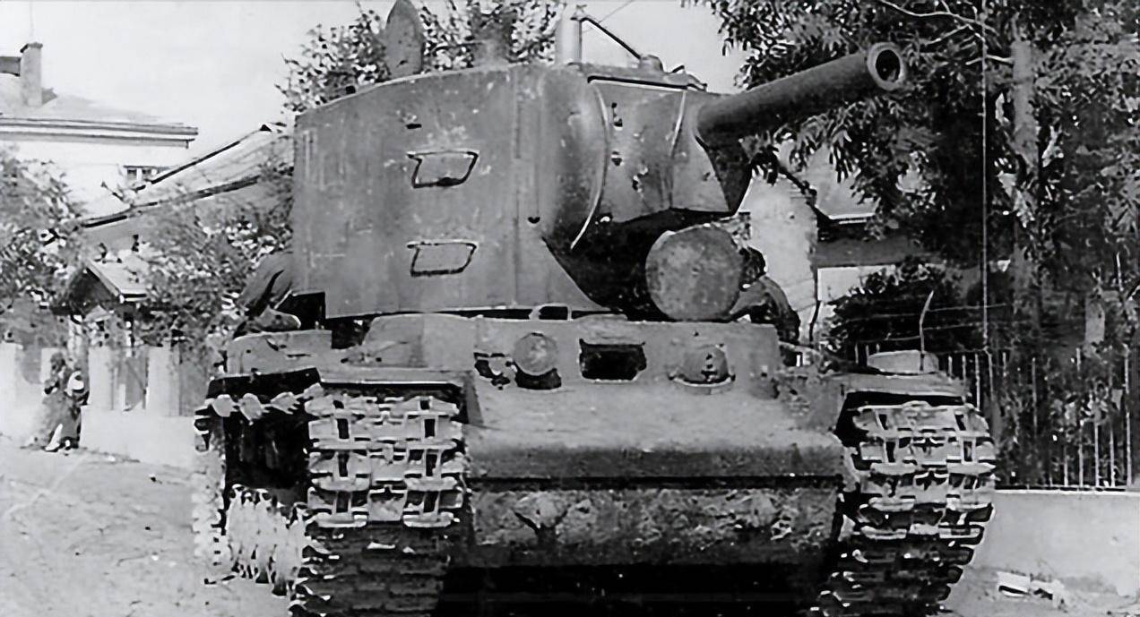 临阵杀将乃是大忌,卫国战争初期,斯大林枪毙巴甫洛夫大将酿恶果_苏联